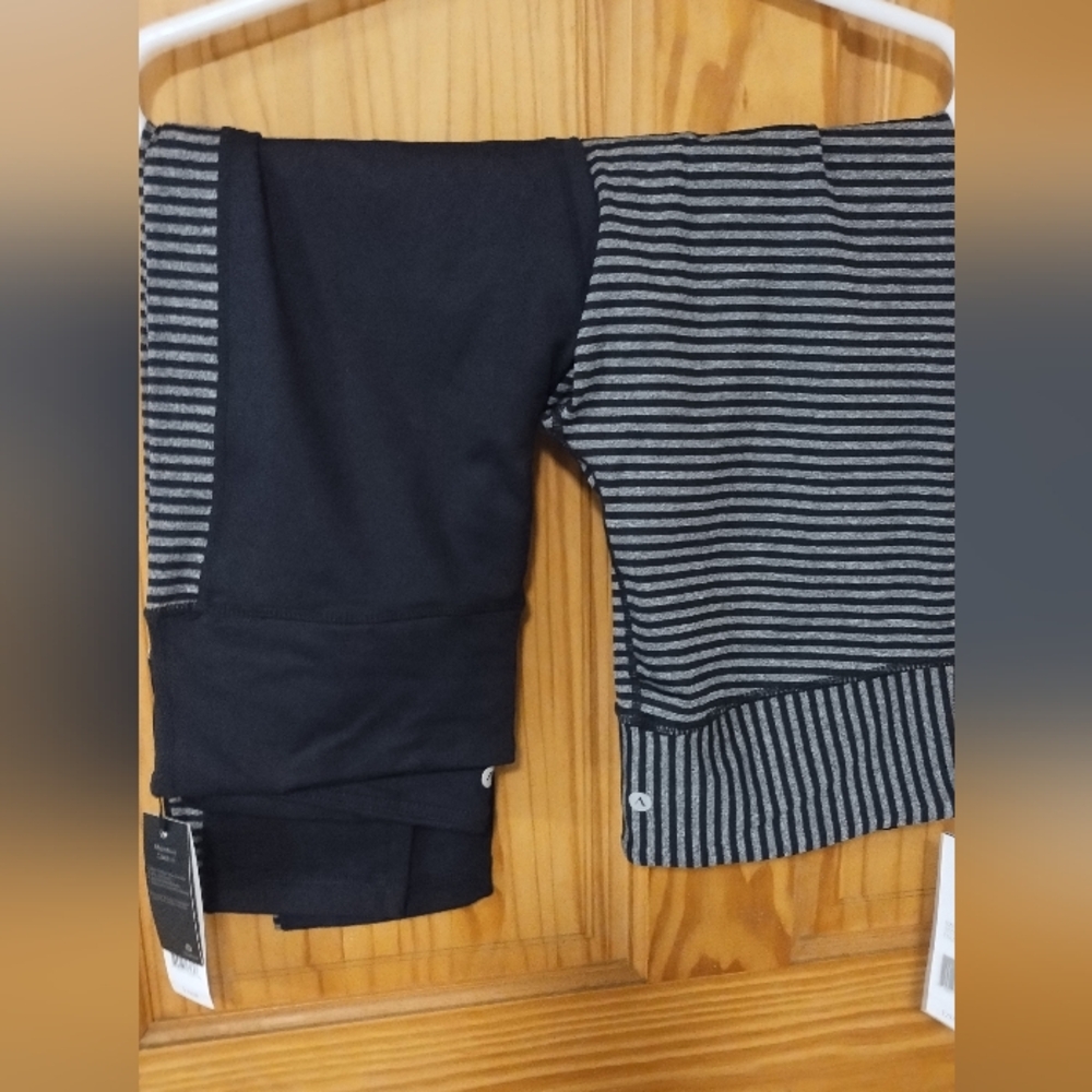 BUNDLE Size M One Black and One Gray Striped Leggings (Total 2 Leggings)